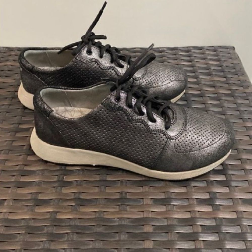 Dansko sneakers size 38